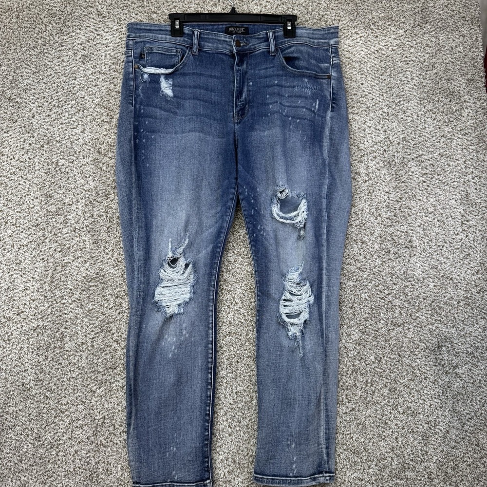 Judy Blue‎ Jeans Women's 18W Blue Boyfriend Fit Distressed Ripped Mid Rise Denim
